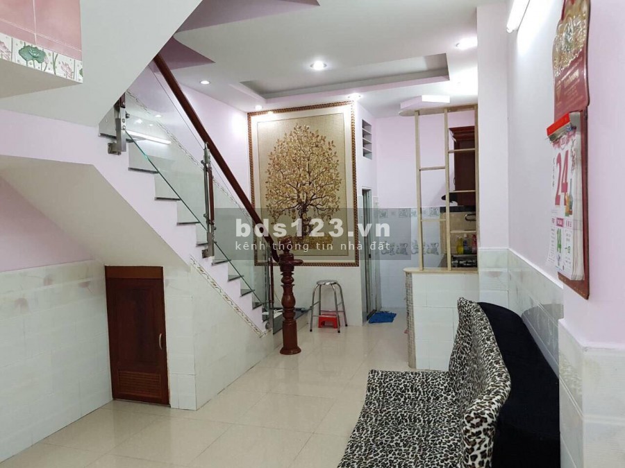 Chủ gấp bán nhà hẻm xe hơi Vĩnh Hội 5 tầng đang cho thuê 22tr/1 tháng.