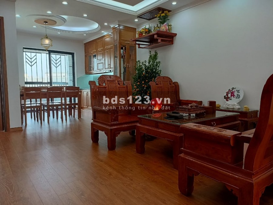 Chính chủ Bán căn hộ CT1 Mễ Trì Hạ diện tích 113m2 thiết kế 3PN, 2WC giá 23 triệu/m2 liên hệ: 0349.627.688