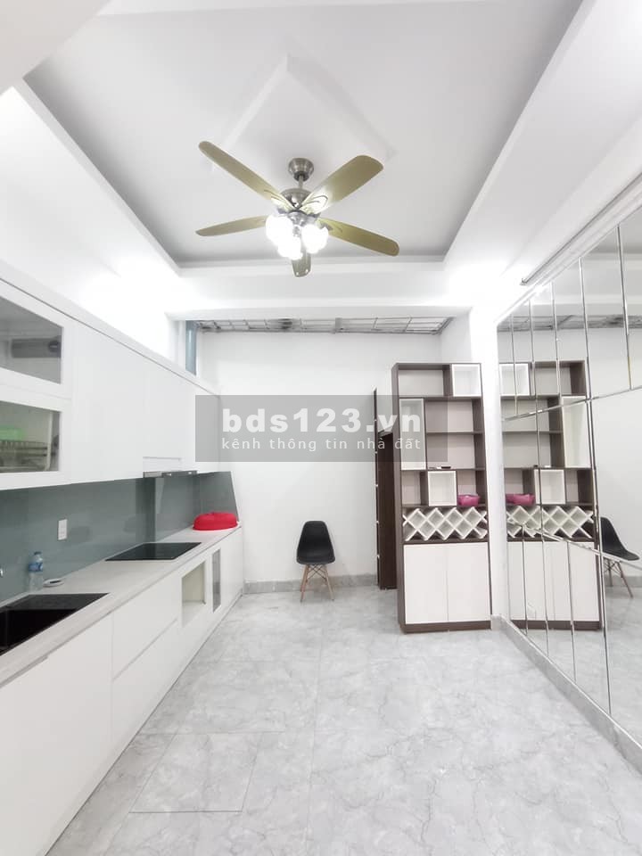 Siêu Hiếm Hoàng Mai 45m2 4 tầng, 3,9 tỷ ngõ cực rộng, nở hậu