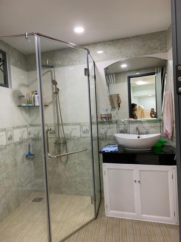 Nhà ngang 8m, 3 tầng 77m2, chỉ 8 tỷ, đường Phan Văn Trị, p 12, Bình Thạnh