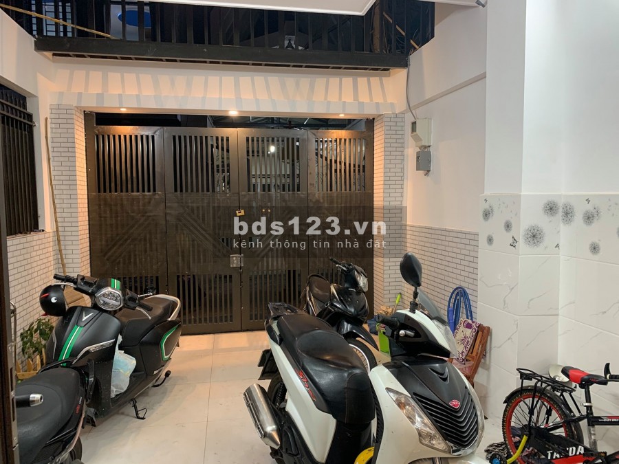 Bán gấp 50m22 tầng Âu Cơ Phường 10 Tân Bình giá 4 tỷ.
