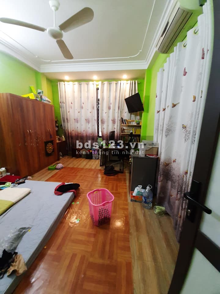 Ngõ 559 Kim Ngưu, 49m2, 5 tầng, MT: 4m, Chỉ 7.5 tê Kinh Doanh đỉnh. Nhà đẹp. Ngõ to đông