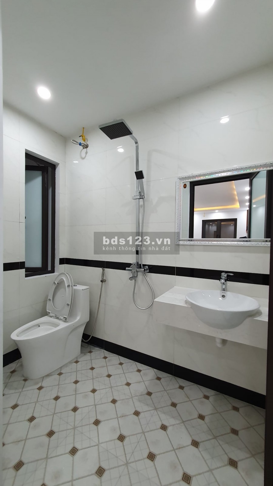 Nhà đẹp ở ngay trung tâm Đống Đa,15m ngõ ô tô SINH KHÍ VẠN TRƯỢNG, ĐẬM CHẤT NGƯỜI HÀ THÀNH