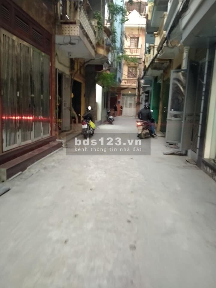 BÁN NHÀ LÊ TRỌNG TẤN HÀ ĐÔNG LÔ GÓC Ô TÔ ĐỖ HAI MẶT THOÁNG GẦN PHỐ CHỈ 4.45 TỶ