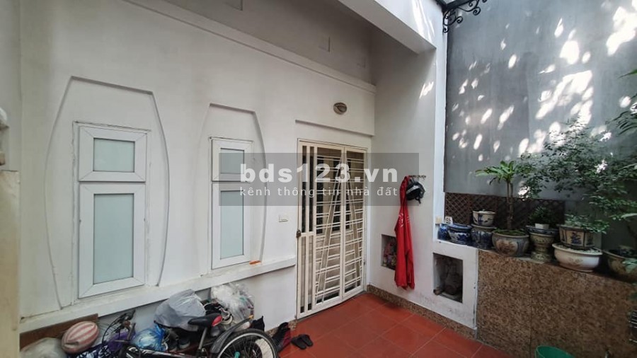 Cần bán nhà tại phố Kim Ngưu Diện tích 50m, 3 tầng, mặt tiền 4.5 m, giá 4.15