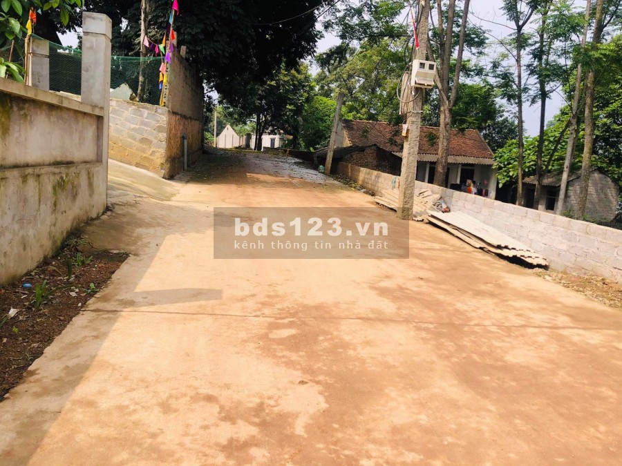 BÁN ĐẤT LÔ GÓC ĐẬP MIỄU NAM PHƯƠNG TIẾN CHƯƠNG MỸ GIÁ LỢN CHẾT CHỈ 2,7TR/M2, XUNG QUANH ĐANG BÁN 3TR