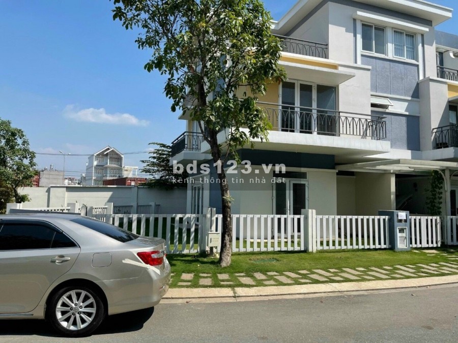 Chuyển nhượng BT căn góc KDC Rosita Khang Điền DT: 236m2 Giá 9.5 tỷ