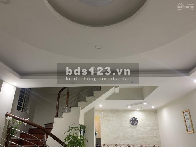 Nhà khu chợ Vĩnh Phúc, Ba Đình, đẹp miễn chê. 60m tân cổ điển, 5,6 tỉ