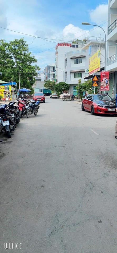 Cần Tiền Bán Khách Sạn, Phạm Hữu Lầu, Quận 7,5 tầng, 18p, giá 15,2 tỷ