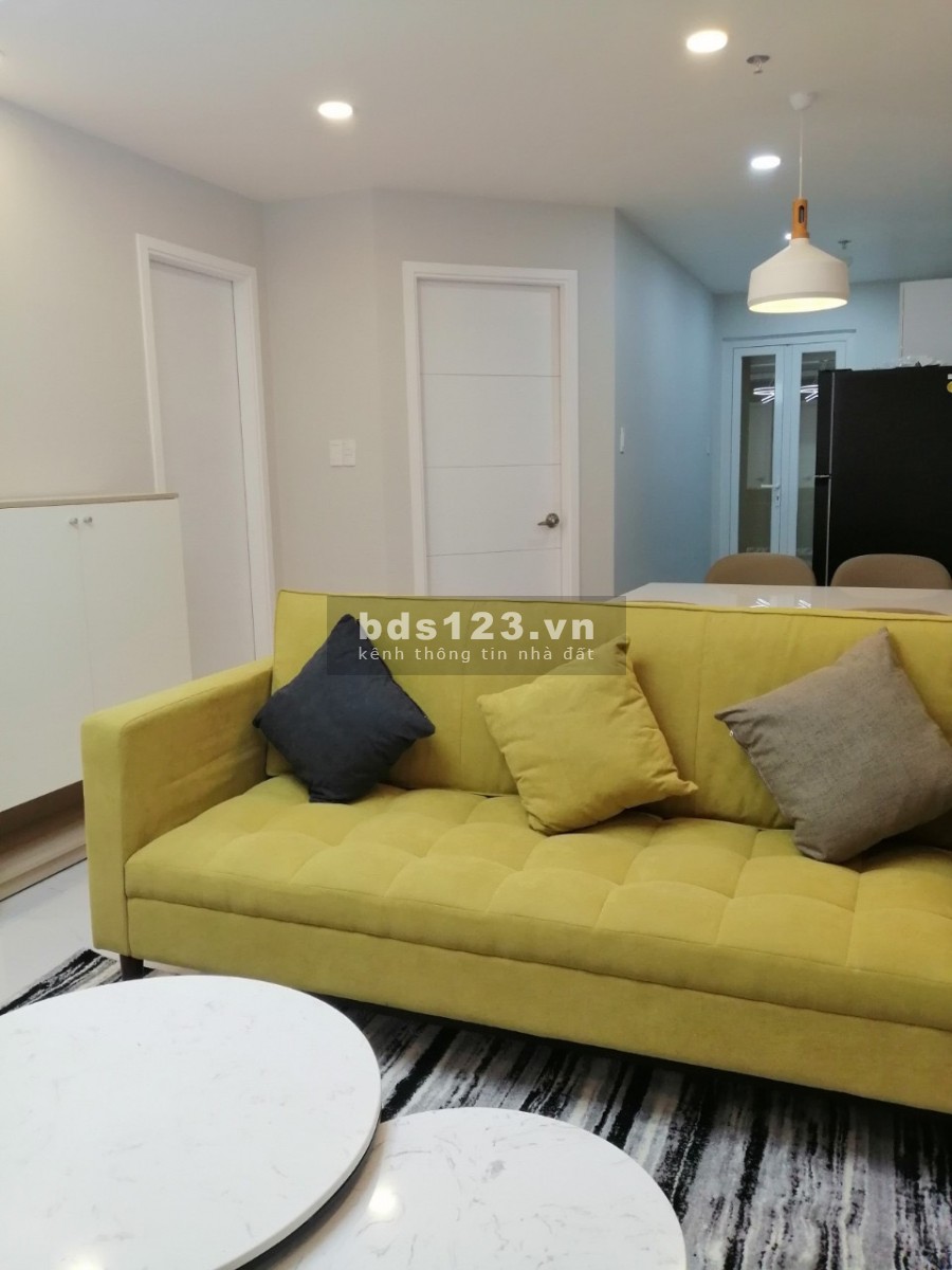 Cần bán gấp căn hộ cao cấp Terra Royal, căn góc 2PN, tặng full nội thất, 5.4 tỷ, LH: 0969.7979.16