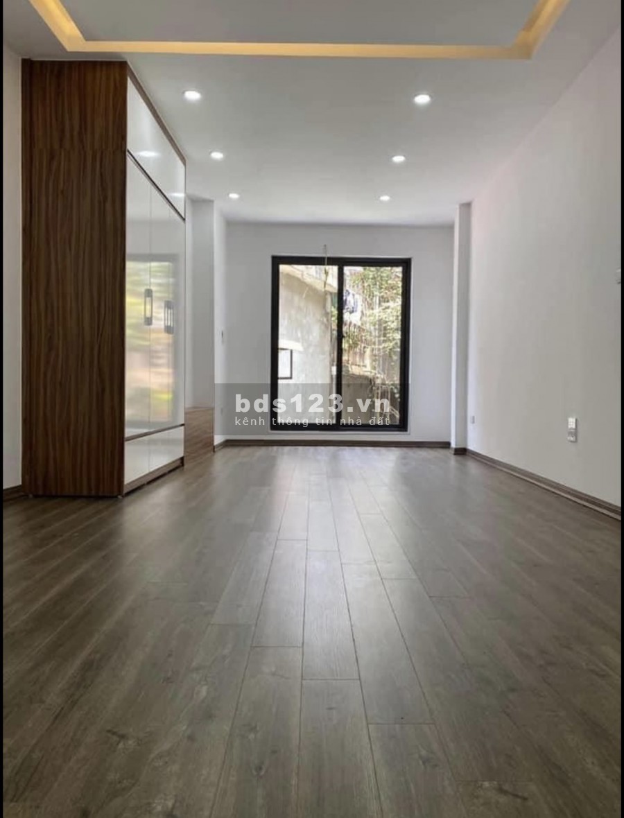 HƠN 3 TỶ NHÀ XÂY MỚI LONG BIÊN 35M2*5T, MT 4,6M NGÕ XE 3 GÁC GẦN PHỐ - NHANH CÒN KỊP