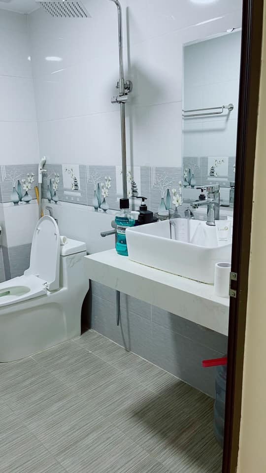 Bán nhà Thanh Xuân 51m, thang máy, ô tô, thông sàn kinh doanh thuận tiện.