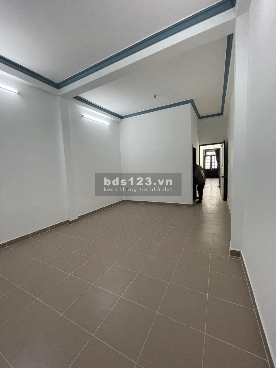 CHDV KTX Điện Biên Phủ 4x26 Trệt 3Lầu-ST Giá 35Tr/th