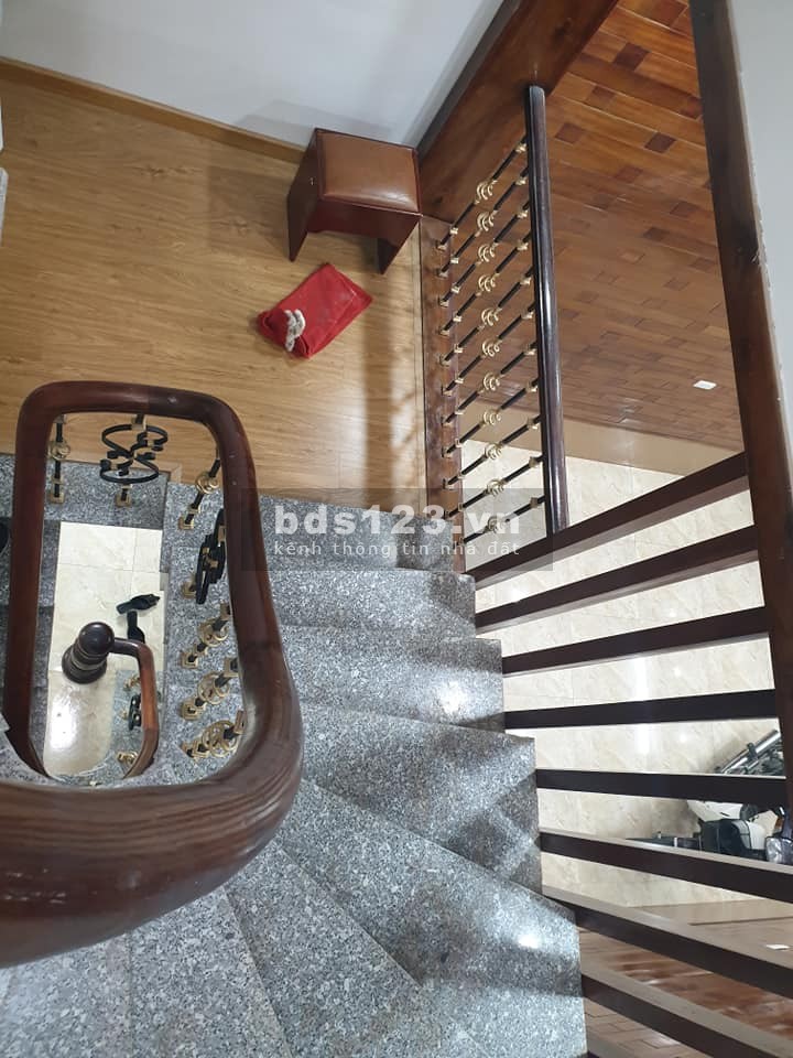Bán nhà Minh Khai 51m2, 4 tầng, MT rộng, giá chỉ 3.75 tỷ.