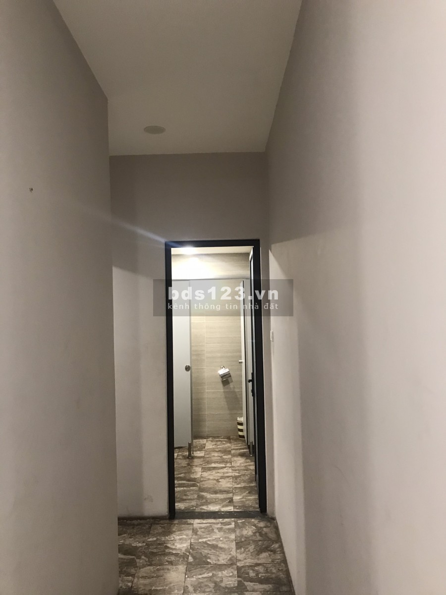 Cho thuê văn phòng 50m2 mặt phố Mai Anh Tuấn. đối diên hồ Hoàng Cầu, Đống Đa.