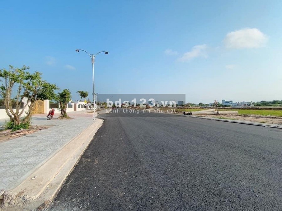 Ra 2 nền liền kề vị trí đẹp P.Vĩnh Quang