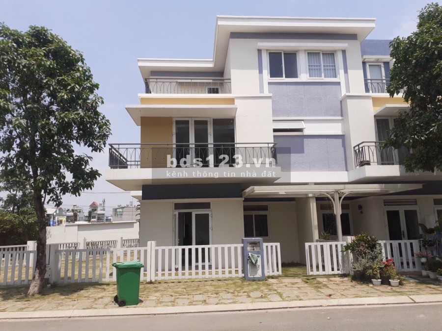Chuyển nhượng BT căn góc KDC Rosita Khang Điền DT: 236m2 Giá 9.5 tỷ