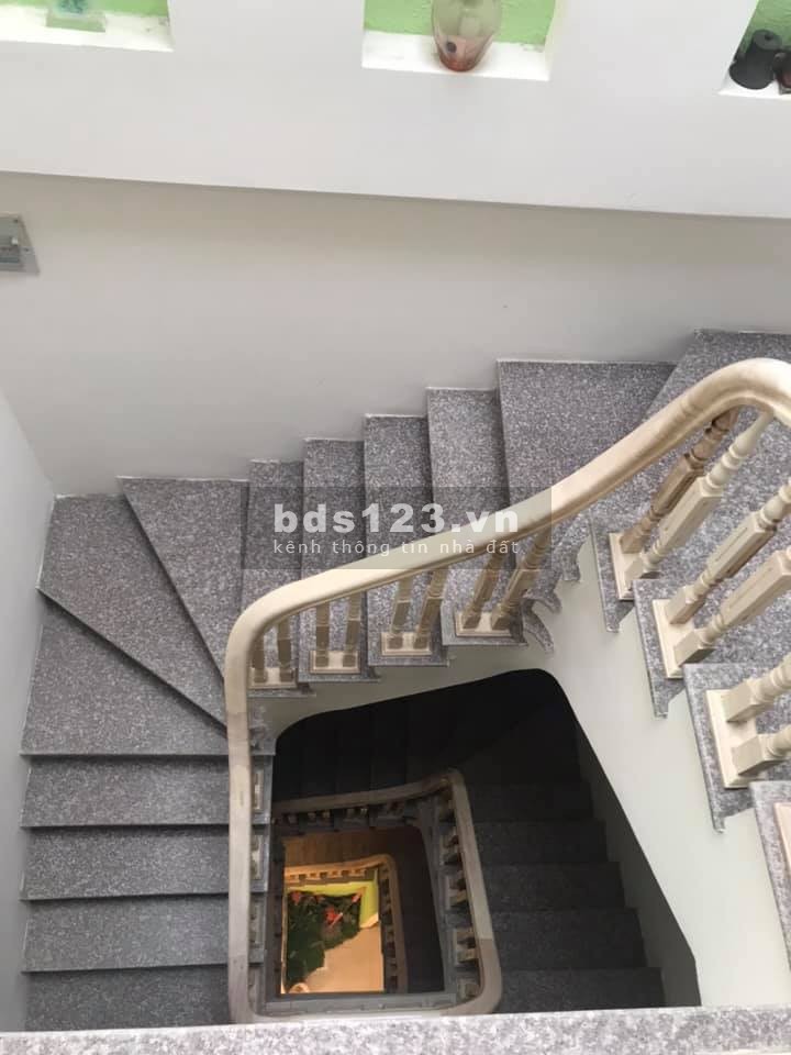 Bán Nhà Đẹp Tô Vĩnh Diện dt 70m2x4T giá 5 tỷ 8