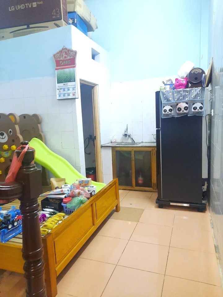 Bán nhà:Đường Bùi Xương Trạch,TX,HN. DT:34m2*3T, MT: 3,5m,Giá 2.8 tỷ.LH: Mr Thanh 0977686830