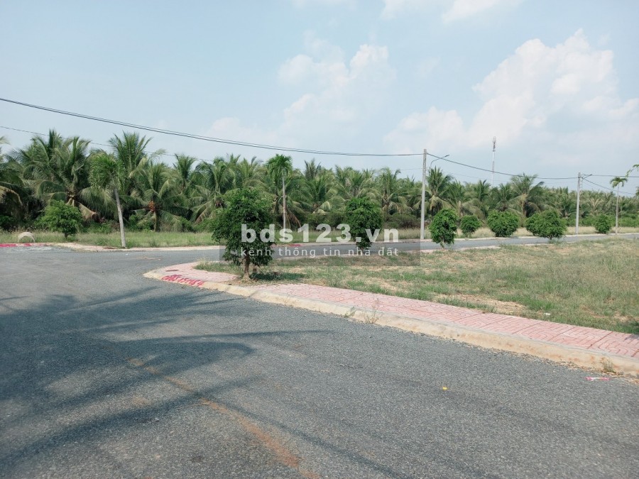 Đất nền liền kề khu công nghiệp Tân Hương Tiền Giang