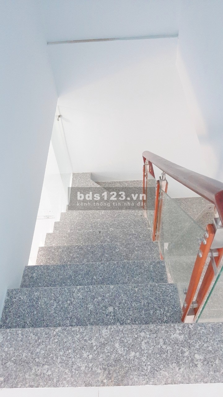 Bán nhà kp4 trảng dài sau trường Hoàng Yến.đien nước máy Quốc gia, nhà 3pn,2wc.