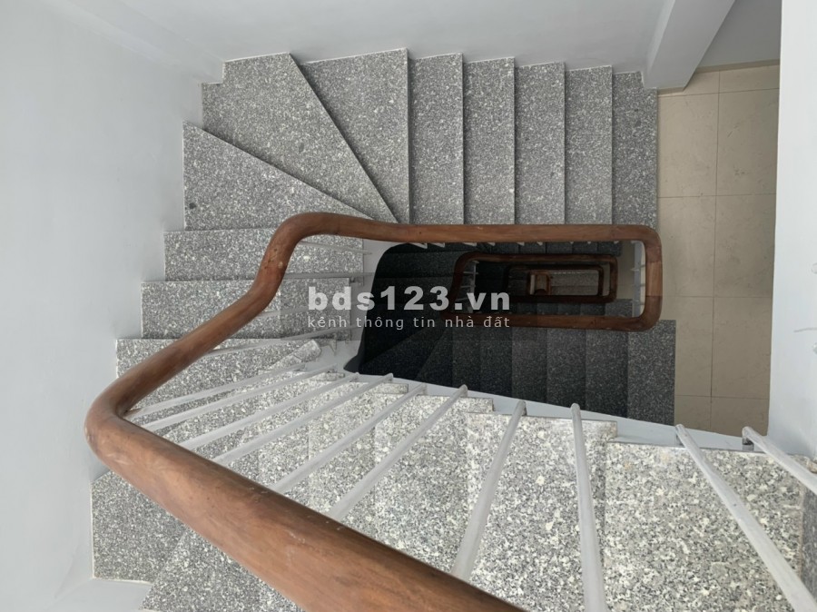 Bán nhà Hà Đông, ngõ oto, gần bến xe