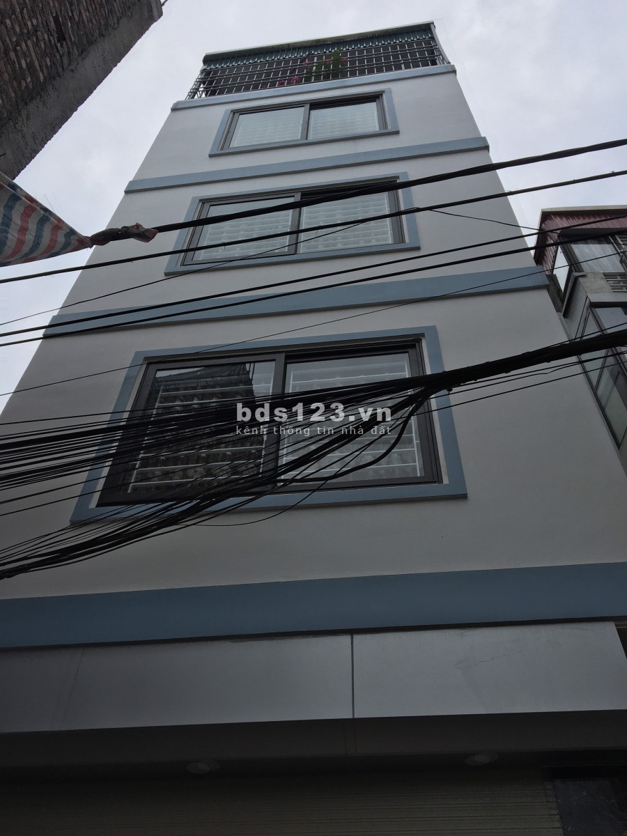 Bán Nhà Long Biên HN, 51.6m2 5 Tầng, Ngõ Thông, Ô Tô Tránh Giá 4 Tỷ
