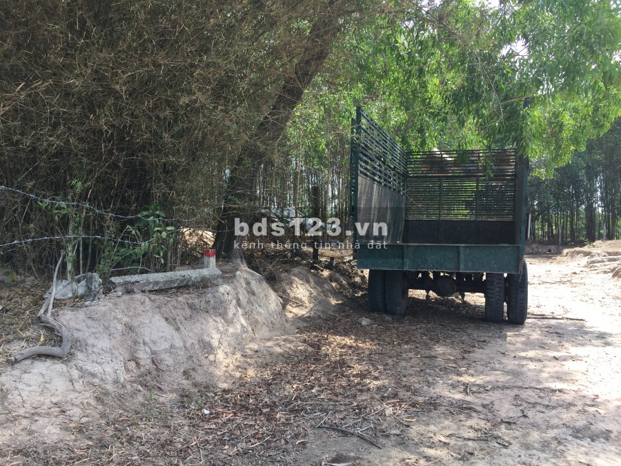 Cho thuê đất gần dự án Mega City 2, khu công nghiệp Nhơn Trạch 2 5400m2 3tr/tháng