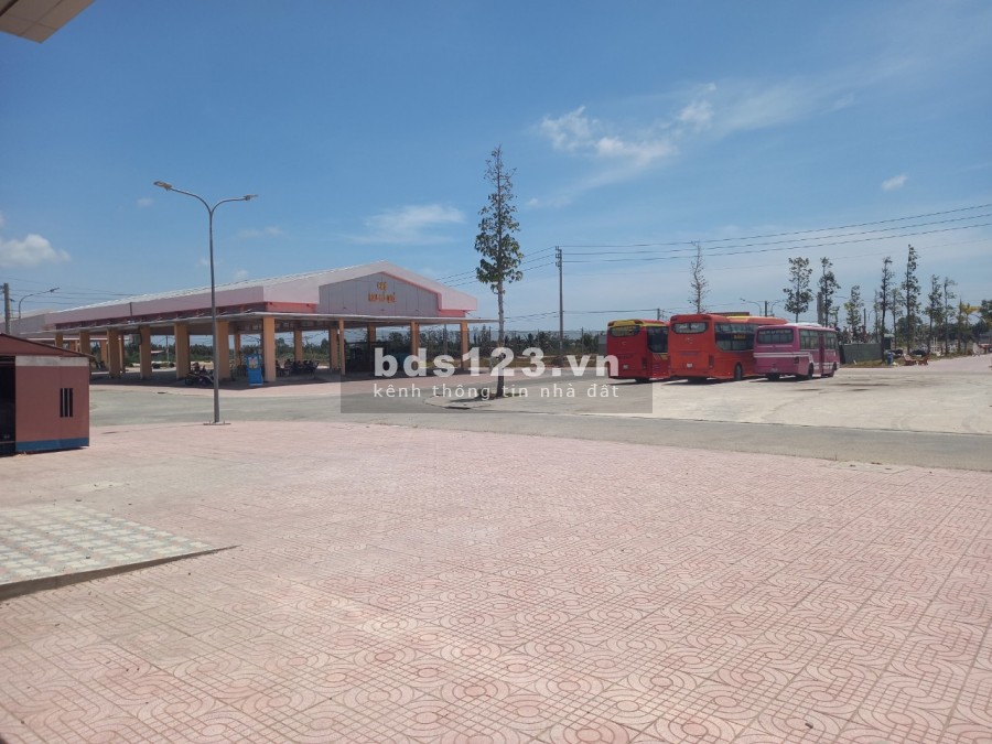 Đất nền mặt tiền ngay thị trấn Thạnh Phú Center