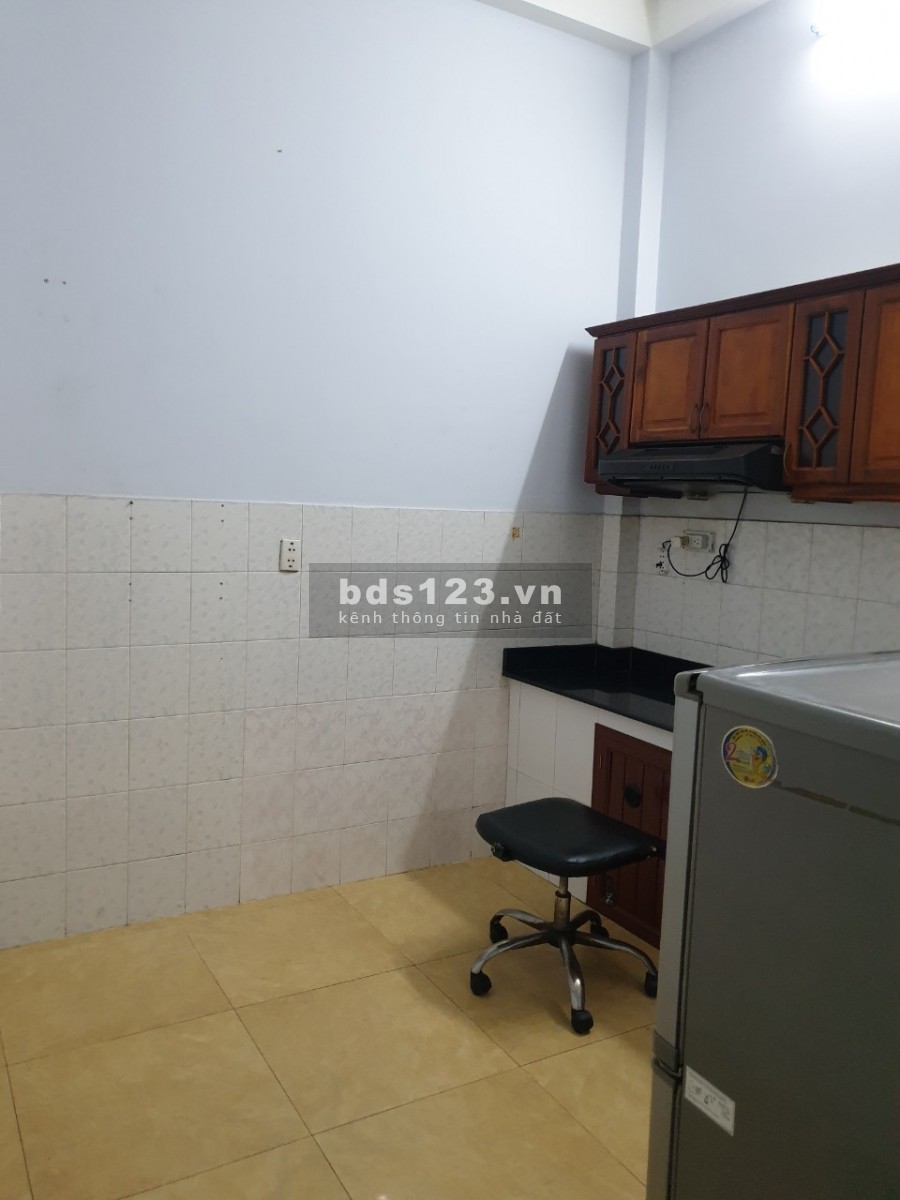 Cho thuê nhà đường Đồng Xoài gần chợ Hoàng Hoa Thám quận Tân Bình
