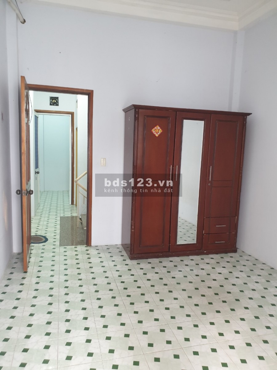 Cho thuê nhà đường Đồng Xoài gần chợ Hoàng Hoa Thám quận Tân Bình