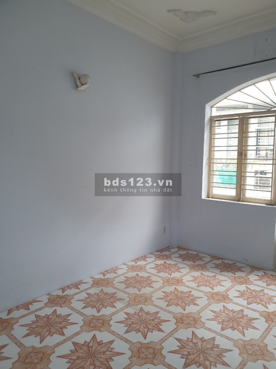 Cho thuê nhà đường Đồng Xoài gần chợ Hoàng Hoa Thám quận Tân Bình