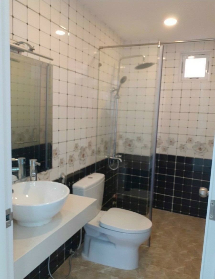 Cần bán nhà ngõ 41 Thái hà chính chủ giá 6,2TỶ 60m2 x 5 tầng