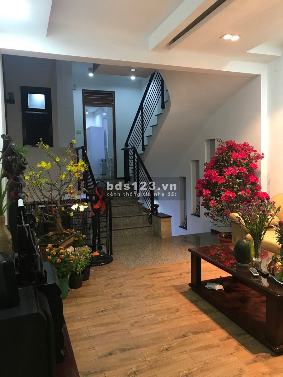Cần bán gấp nhà phường 13 Quận 6