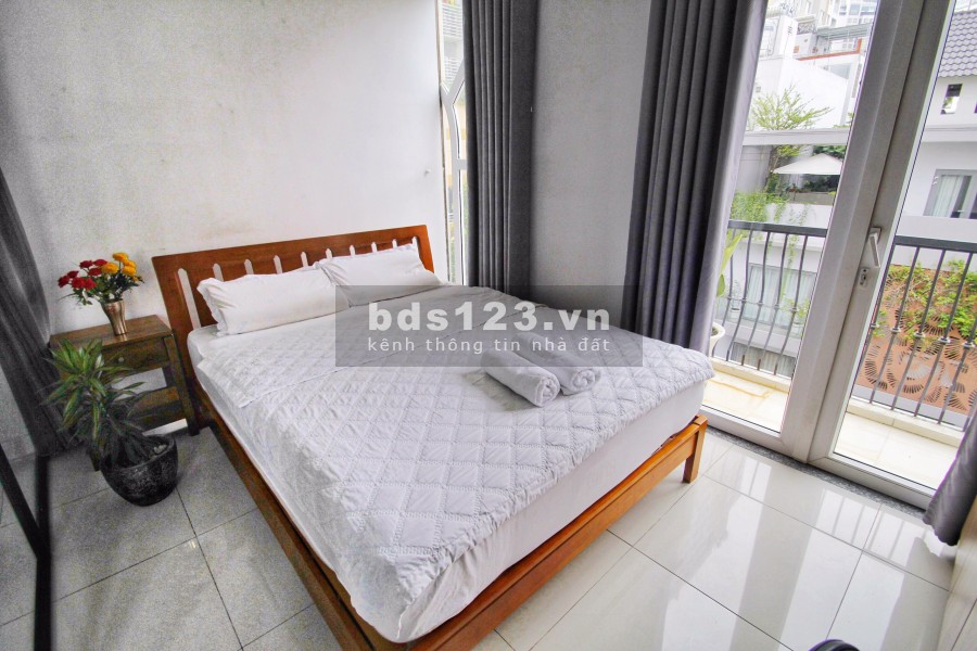 Căn hộ Thảo Điền Q2 ban công 1PN 40m2 full đồ.