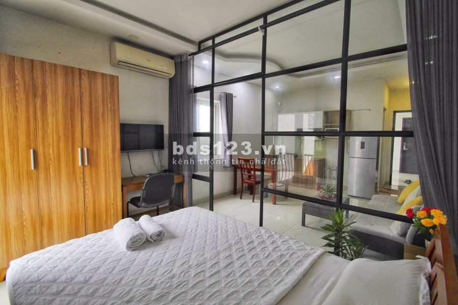 Căn hộ Thảo Điền Q2 ban công 1PN 40m2 full đồ.