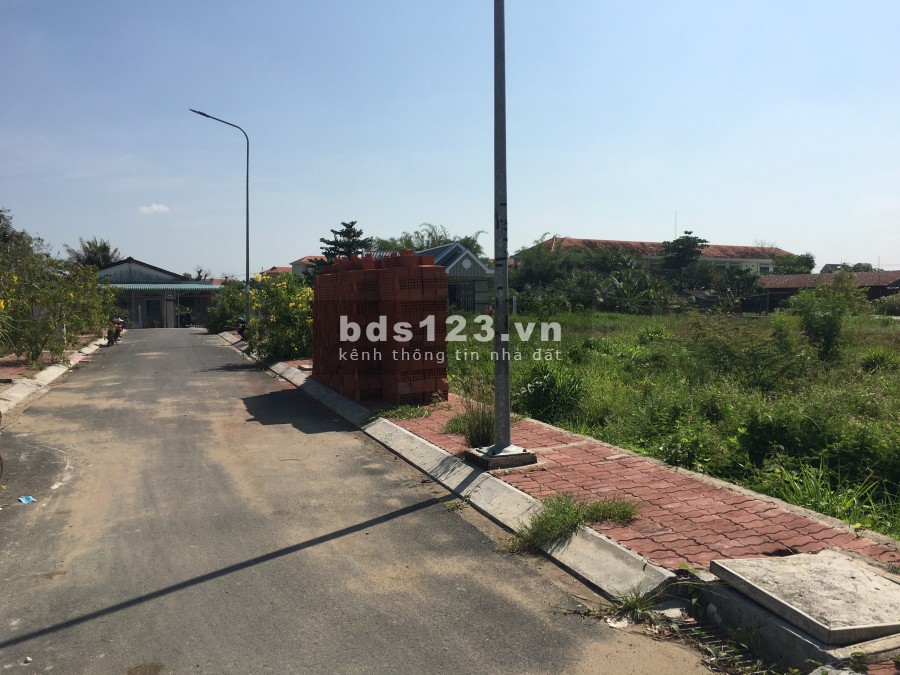 Chính chủ cần bán gấp lô đất gần ngã tư xoài đôi sổ hồng sang tên 90m2 giá chỉ 1 tỷ 485