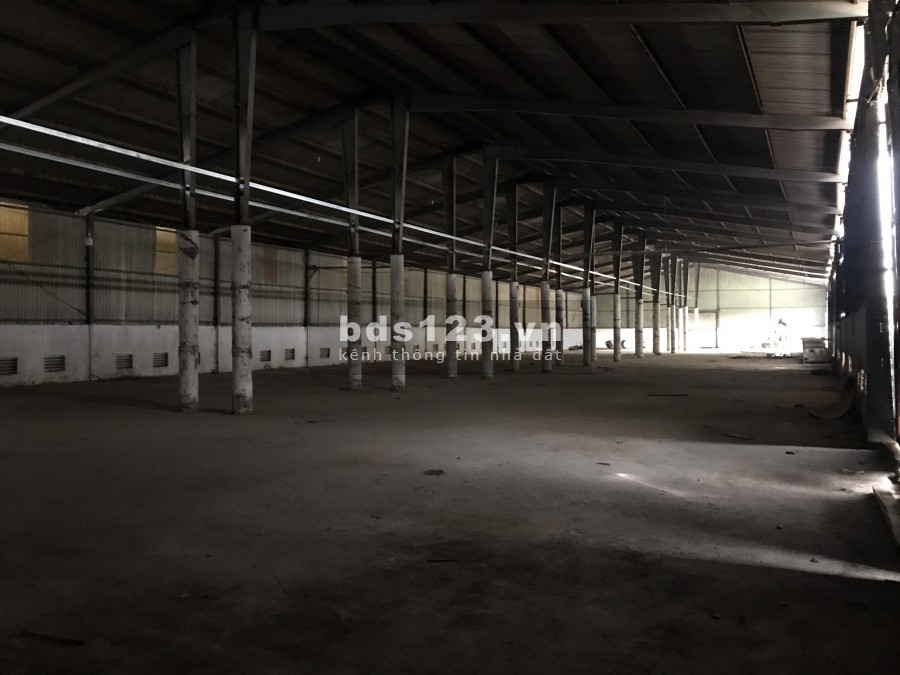 Cho thuê kho, nhà xưởng 1800m2 và 1200m2 khu vực Linh Trung Quận Thủ Đức.