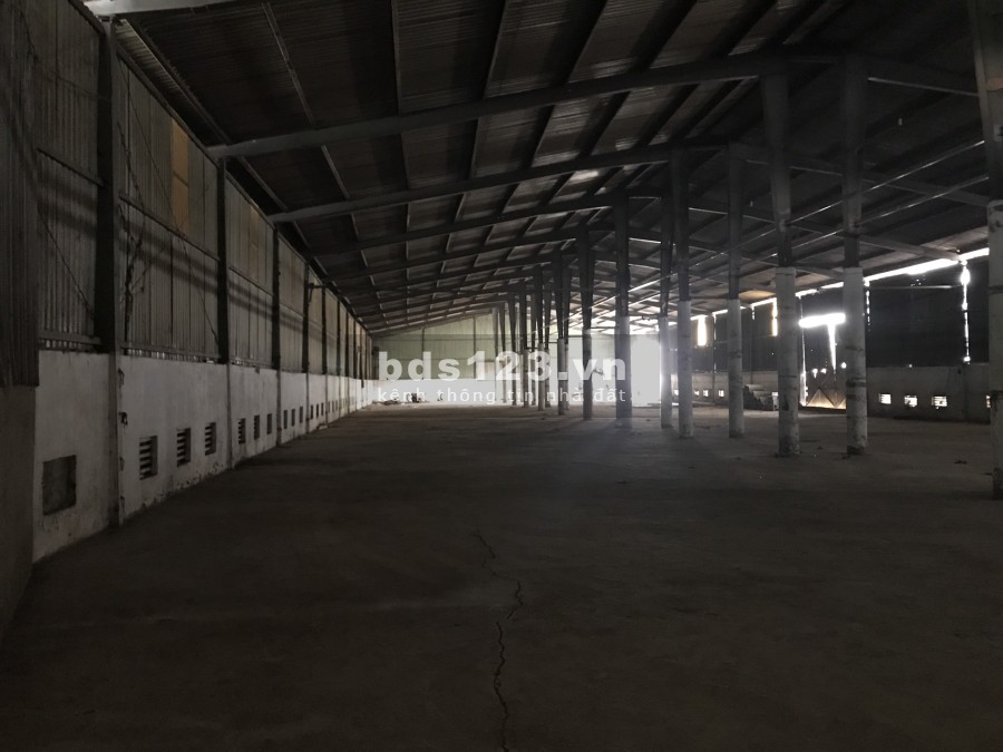 Cho thuê kho, nhà xưởng 1800m2 và 1200m2 khu vực Linh Trung Quận Thủ Đức.