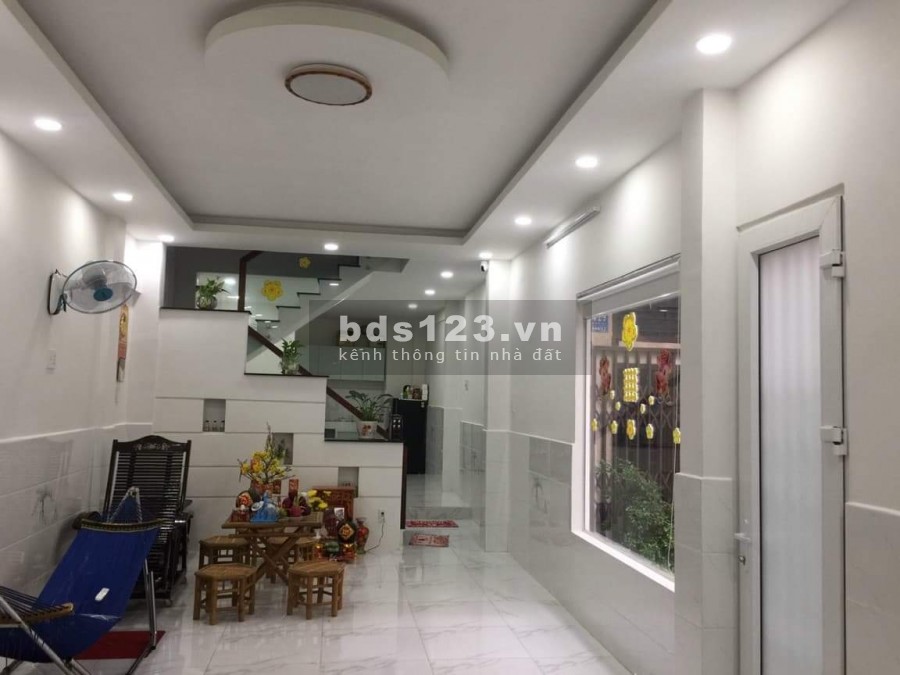 Bán gấp nhà Cách Mạng Tháng 8, Phường 11, Quận 3, Hẻm xe tải, 68m, giá chỉ 7.6 tỷ