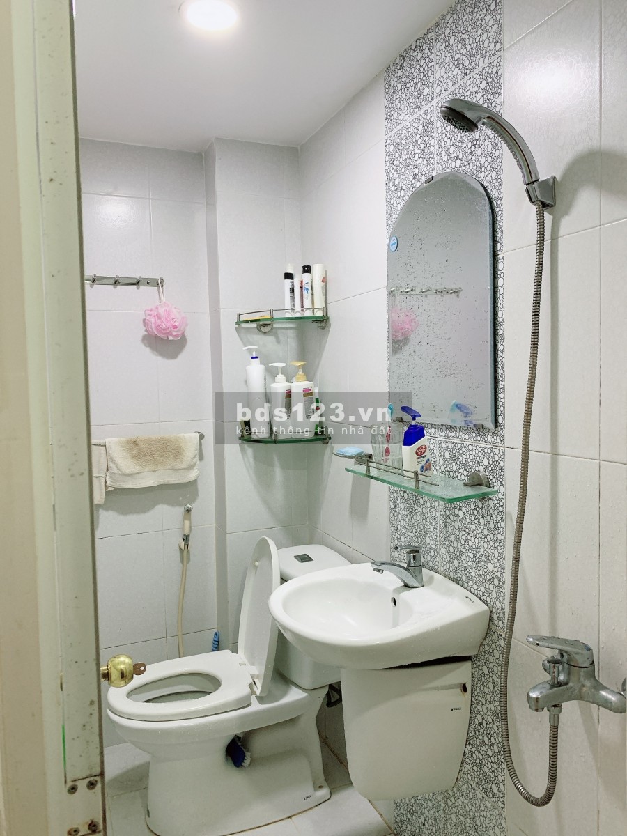 Cho thuê NNC Mặt tiền Châu Thới, P.15, Q.10. 17triệu.