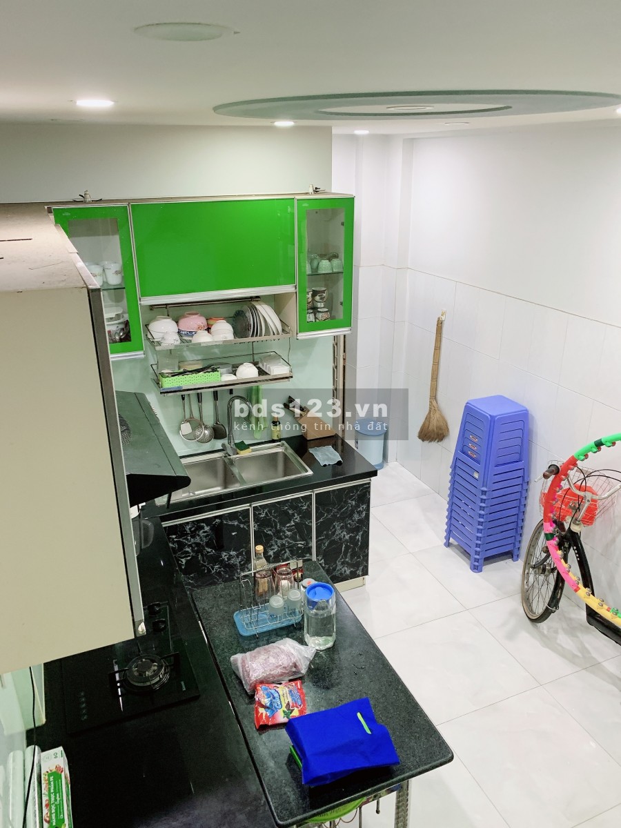 Cho thuê NNC Mặt tiền Châu Thới, P.15, Q.10. 17triệu.