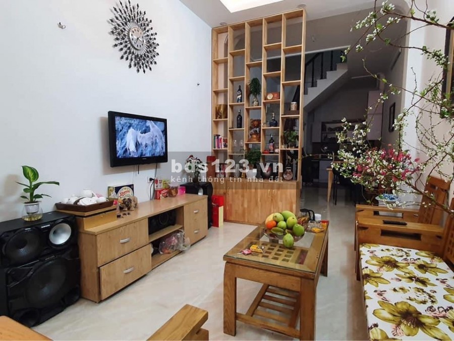Bán gấp nhà Hoàng Như Tiếp, Về ở ngay, nhà 42m2 x 4Tầng giá chỉ tử 3.6 tỷ.