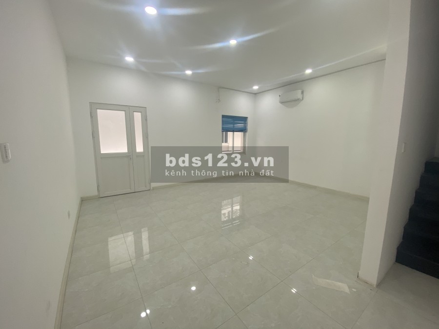 Cho thuê nguyên căn nhà phố thương mại SariTown SALA hầm trệt 4,5 lầu có thang máy DTSD hơn 400m2