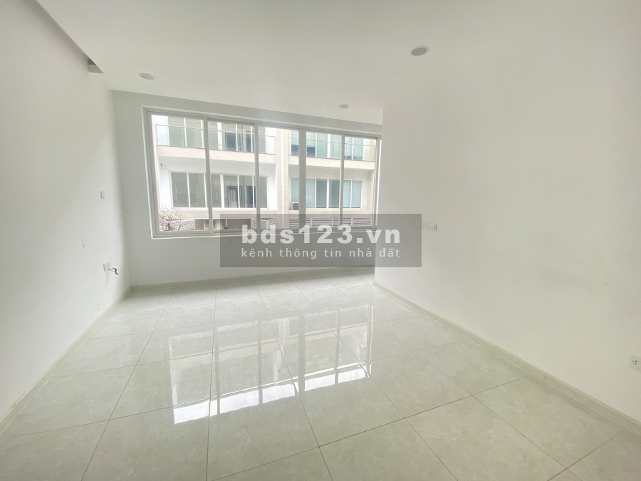Cho thuê nguyên căn nhà phố thương mại SariTown SALA hầm trệt 4,5 lầu có thang máy DTSD hơn 400m2
