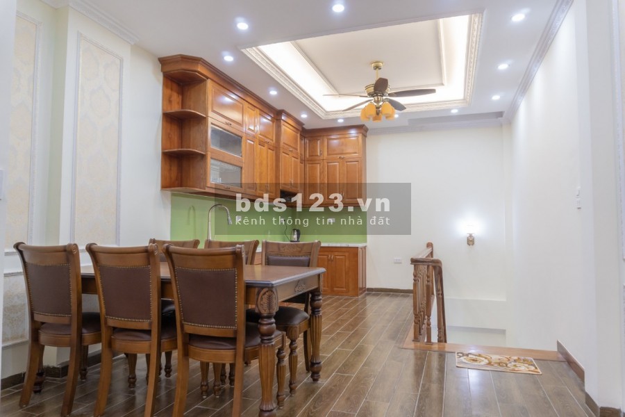 Bán nhà liền kề dịch vụ Vạn Phúc Q.Hà Đông 45m 5 tầng, kinh doanh văn phòng giá chí 7.18 tỷ.