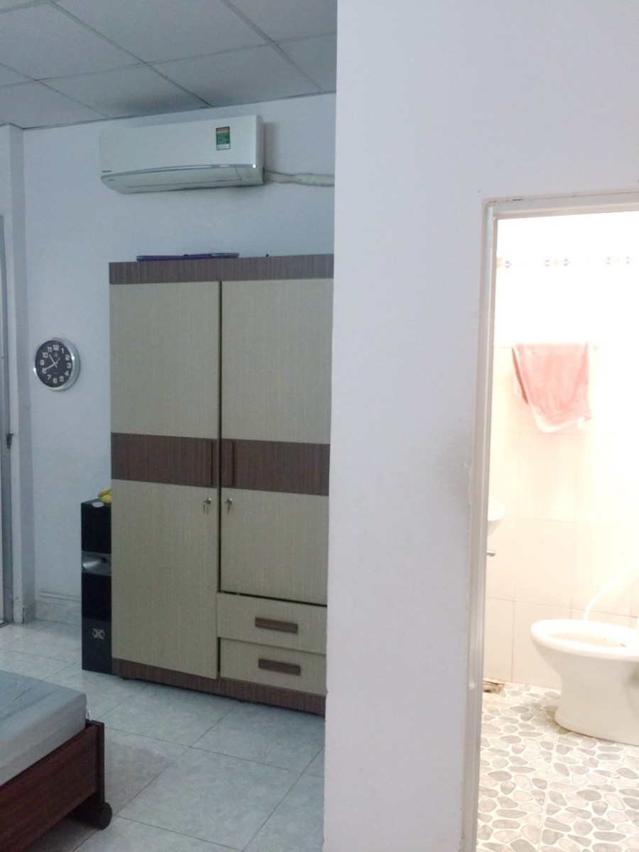 Nhà Bán: Hẻm 137 Âu Dương Lân Phường 2 Quận 8