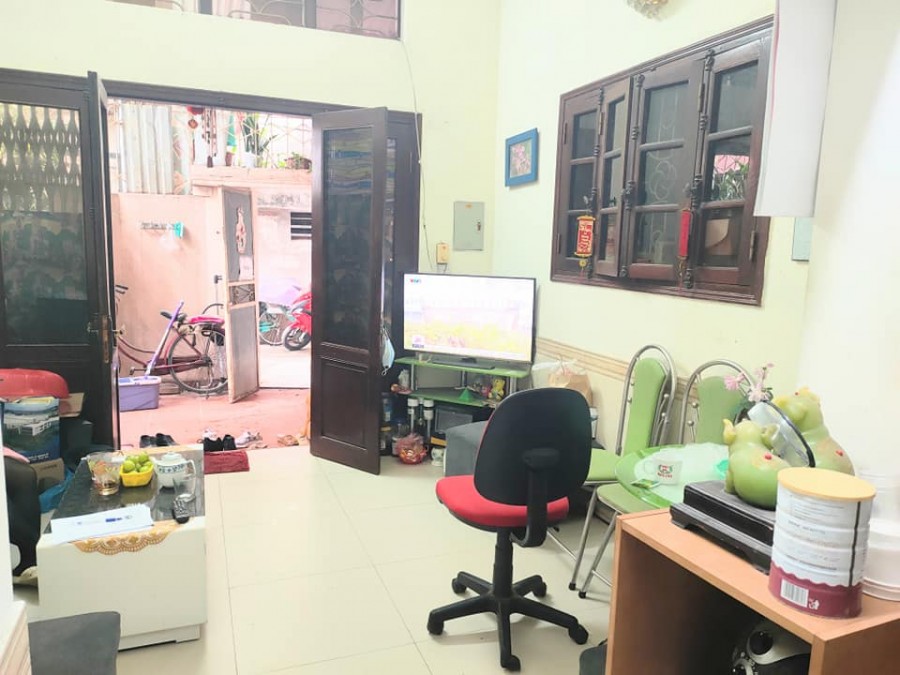 Bán nhà Nguyễn Trãi lô góc 3 thoáng, nhà có sân cổng rất đẹp, 50m ra mặt phố, sát vách royal 46m2/4,6 tỷ