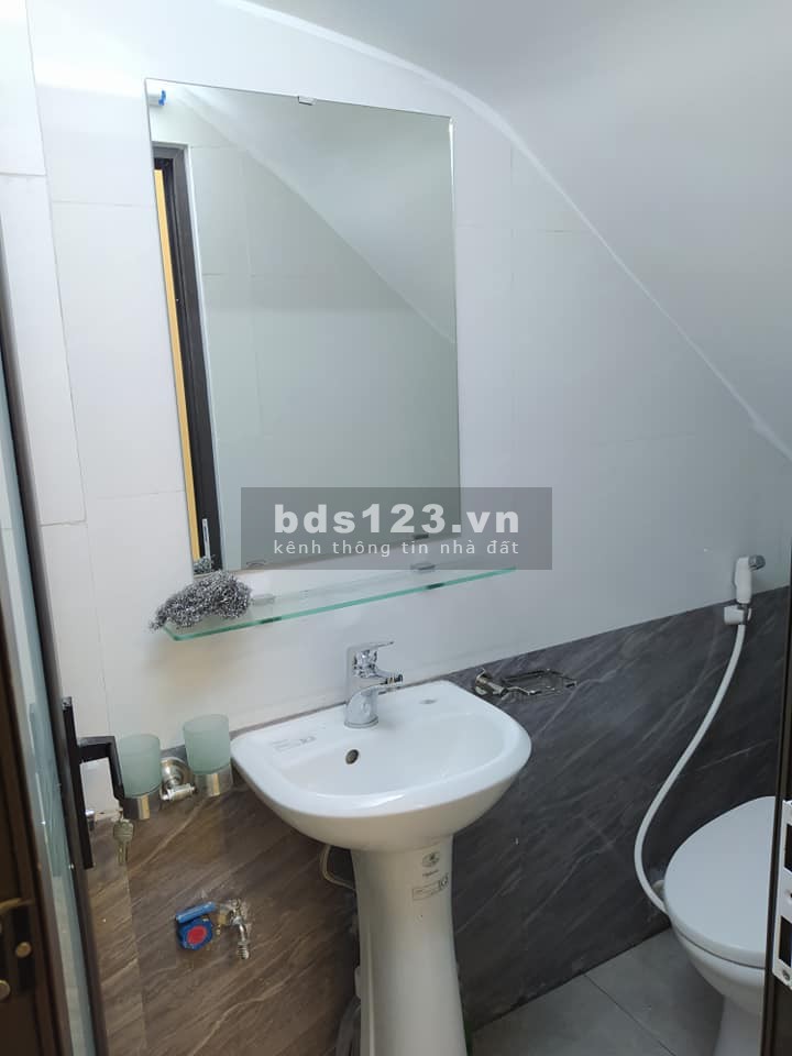 Nhà đất Cổ Nhuế dt 110m2 3 tầng, 7.2 tỷ