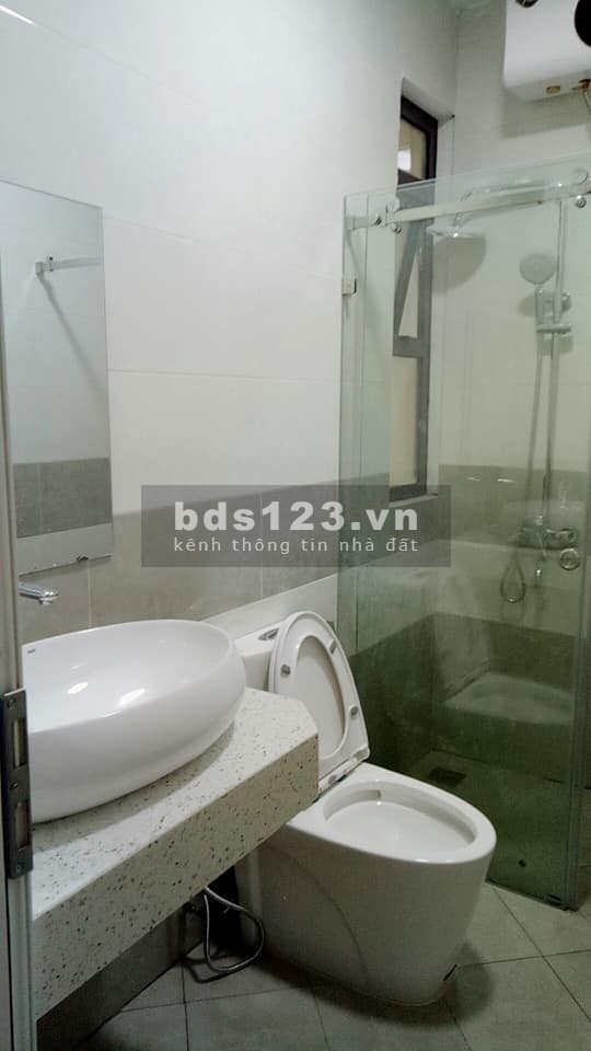 NHÀ ĐẸP CẦU GIẤY 5T- ĐẦY TIỆN ÍCH- MỚI LONG LANH -3.15 TỶ